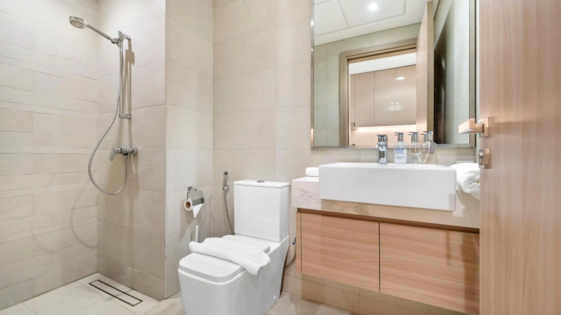 Studio Azizi Riviera 28 Community View Dubai United Arab Emirates